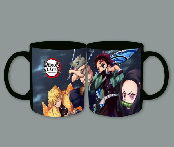 Taza Demon Slayer protagonistas en ataque - Imagen 2
